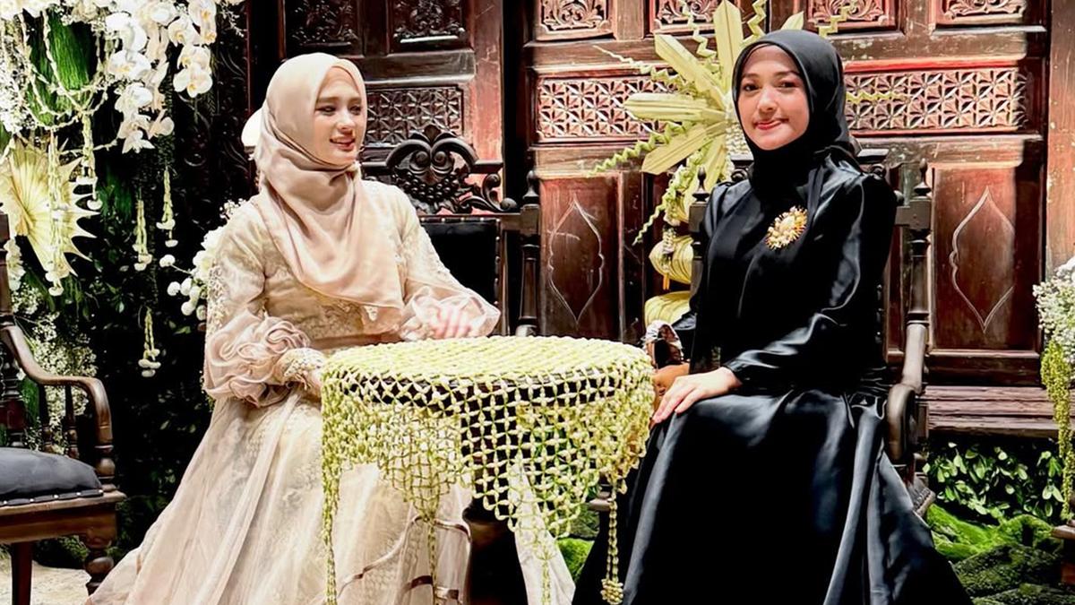 8 Artis Elegan Berbalut Gamis di Ngunduh Mantu Al Ghazali-Alyssa, Curi Perhatian