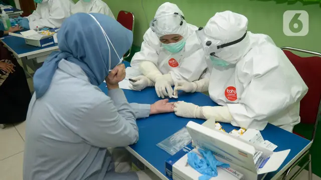 Guru SMPN di Tangsel Tes Covid Massal