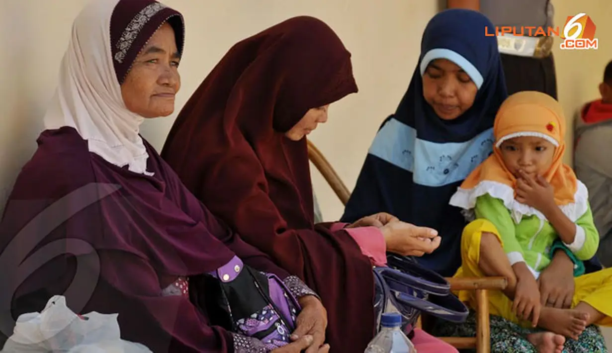 Keluarga terduga teroris yakin jika jenazah itu adalah Arvan setelah melihat beberapa ciri badan jasad yang dipenuhi tato (Liputan6.com/Kontributor: M Taufan SP Bustan)