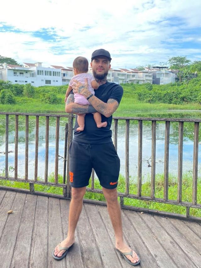 Jadi Papa Muda, Ini 6 Potret Terbaru Diego Michiels Mantan Nikita Willy