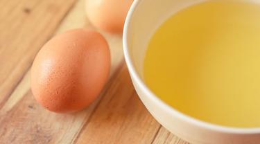 Cara Menghilangkan Flek Hitam Di Wajah Yang Membandel Secara Alami Dengan Cepat Beauty Fimela Com Kosmetik penghilang flek hitam rupanya bukan hanya diciptakan untuk penggunaan di kulit muka dan leher saja. cara menghilangkan flek hitam di wajah