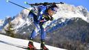 Atlet Biathlon asal Itali, Dorothea Wierer saat mengikuti perlombaan Piala Dunia IBU Biathlon di Hochfilzen, Austria, Jumat (18/12/2020). (Foto: AFP/Barbara Gindl)