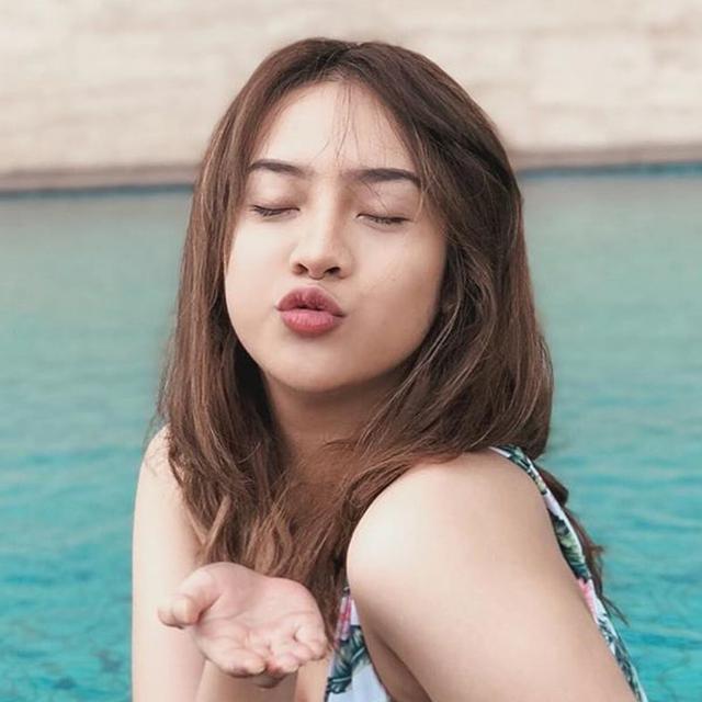 5 Kontroversi Selebgram Cantik Anya Geraldine Showbiz Liputan6 Com