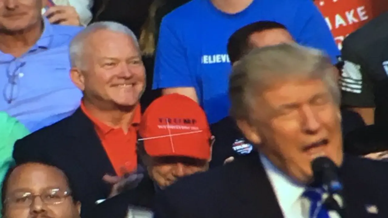 Eks Kongres Pelaku Pelecehan Jadi Tamu Kehormatan Donald Trump