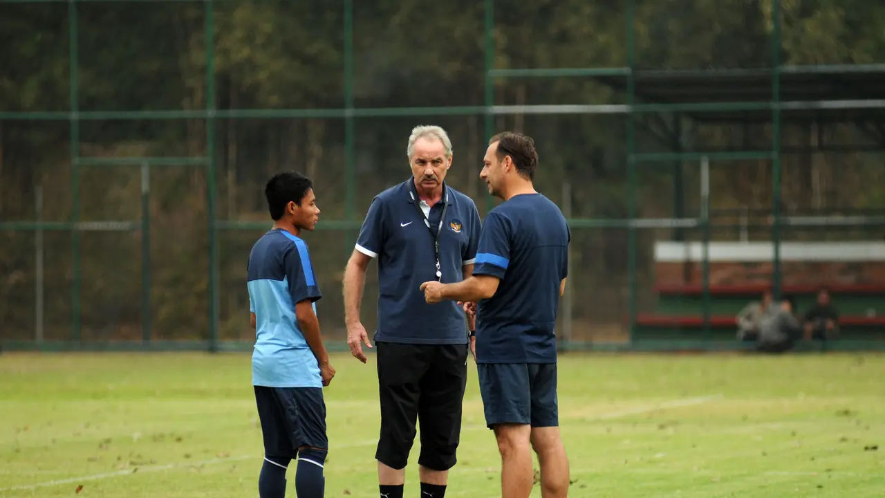 Evan Dimas Alfred Riedl dan Wolfgang Pikal