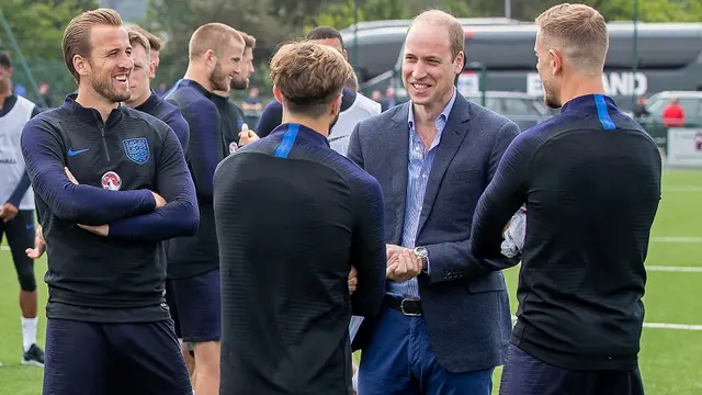 FOTO: Jelang Piala Dunia, Pangeran William Semangati Timnas Inggris