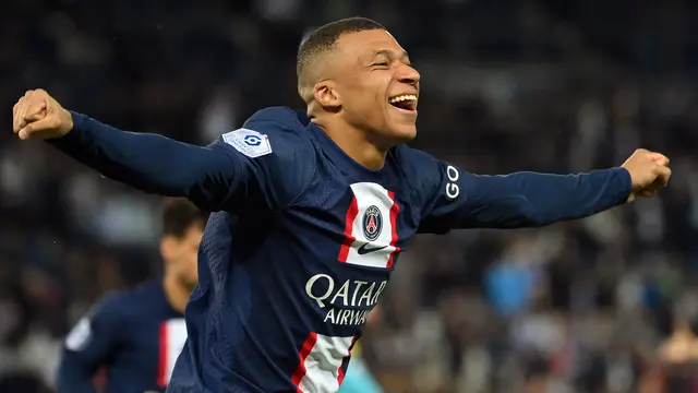 Kylian Mbappe - Paris Saint-Germain - PSG