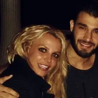 Hampir setiap orang menuai harapan dan mimpi di tahun 2017 ini, termasuk Britney Spears. Kabarnya tahun ini dirinya bermimpi untuk memiliki seorang anak perempuan dan melahirkan untuk yang ke tiga kalinya. (Instagram/britneyspears)