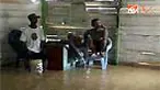 Ratusan rumah di dua kelurahan di Kendari, Sultra, terendam banjir akibat meluapnya sungai setelah hujan terus mengguyur selama enam jam. Banjir juga disebabkan buruknya drainase.