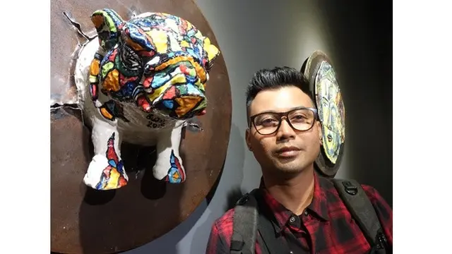 6 Gaya Trendi Suami Soimah Herwan Pandoko, Hobi Motoran
