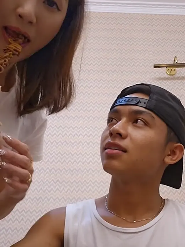 Mukbang ala Betrand Peto (Instagram/sarwendah29)