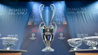 Trofi Liga Champions dipamerkan di Nyon, Senin (14/12/2015). (AFP/Fabrice Coffrini)