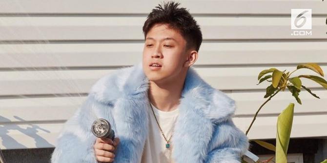 VIDEO: Rapper Rich Chigga Ganti Nama Panggung, Kenapa?