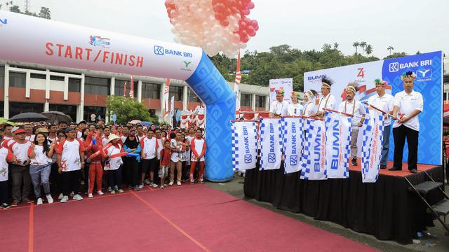 BRI Ajak 5.000 Peserta Jalan Sehat Ramaikan Peringatan HUT ke-74 RI di Papua