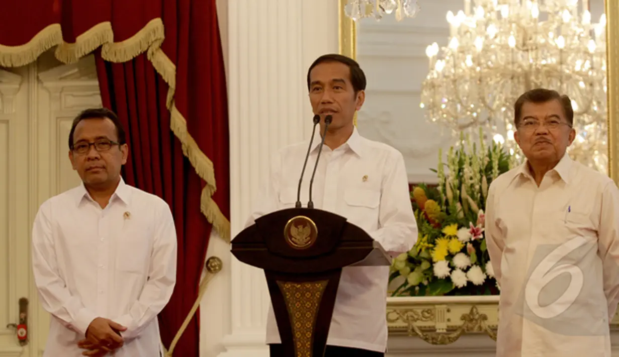 Presiden Joko Widodo didampingi Wakil Presiden Jusuf Kalla dan Mensesneg Pratikno (Liputan6/Faizal Fanani)