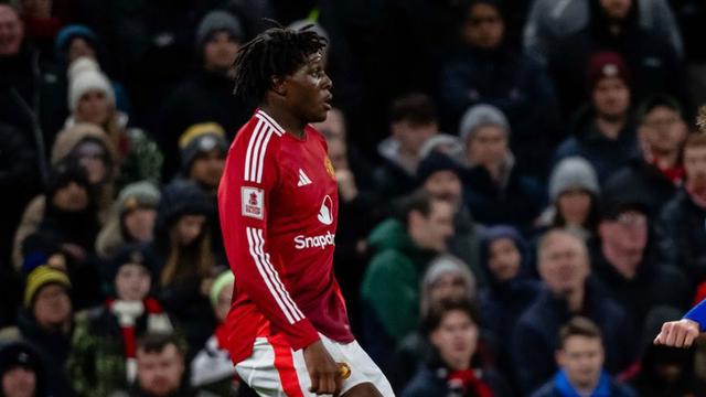 Bek Manchester United, Patrick Dorgu