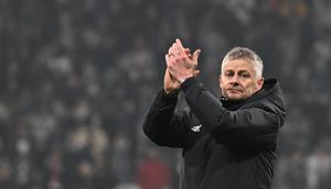 Pelatih kepala Besiktas asal Norwegia, Ole Gunnar Solskjaer, bereaksi di akhir pertandingan pekan ke-7 fase liga Liga Europa UEFA antara Besiktas dan Athletic Bilbao di stadion Besiktas Park di Istanbul pada 22 Januari 2025. (Yasin AKGUL/AFP)