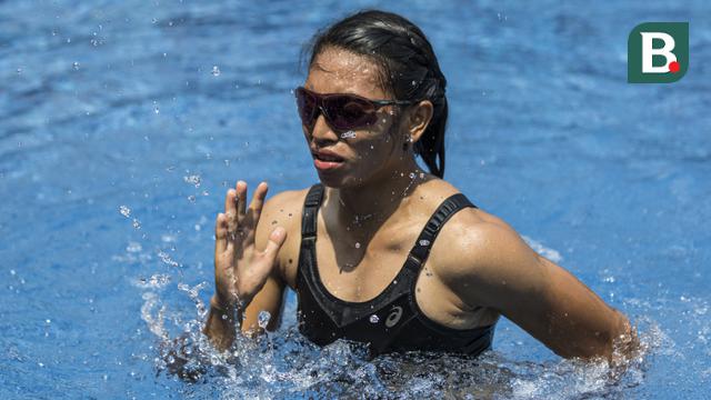 Maria Londa Latihan Kolam Renang
