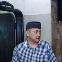 Kabar duka kembali datang dari keluarga komedian Bing Slamet, ayah dari pesinetron Adi Bing Slamet. Ratna Komala Furi istri komedian tersebut meninggal dunia. (Galih W. Satria/Bintang.com)