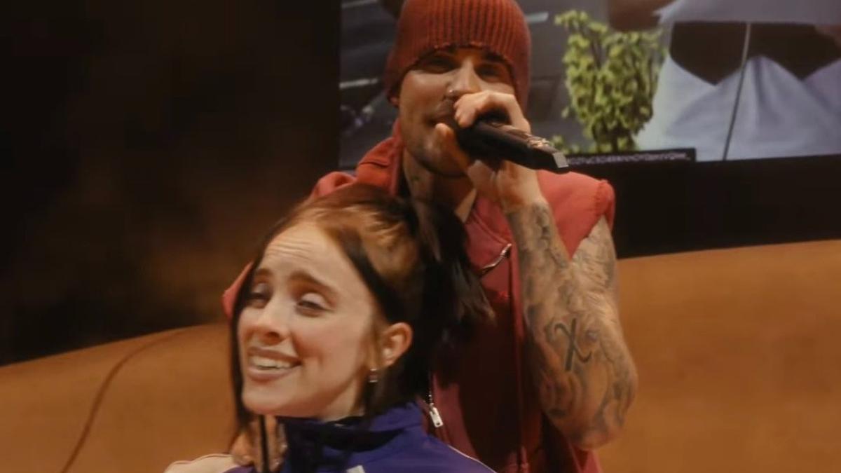 Kode Busana Billie Eilish Saat Jadi One Less Lonely Girl Justin Bieber di Coachella 2026