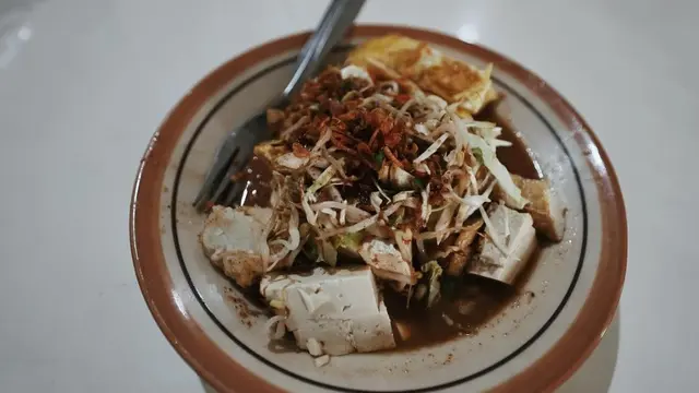 5 Resep Kupat Tahu Sederhana yang Enak dan Medok Bumbu, Bikin Ketagihan