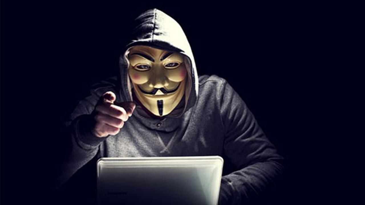 10 Hacker Ini Paling Berbahaya di Dunia