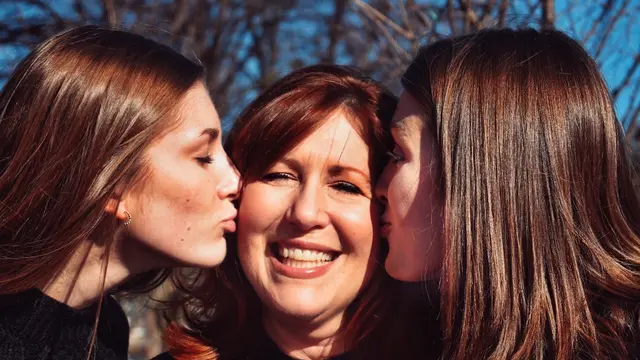 Contoh ilustrasi hari ibu