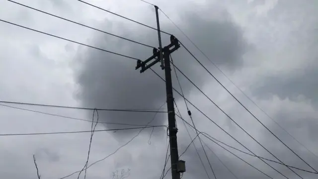 PT PLN (Persero) masih terus berupaya  memulihkan kondisi kelistrikan di wilayah terdampak erupsi Gunung Semeru. Foto: PLN