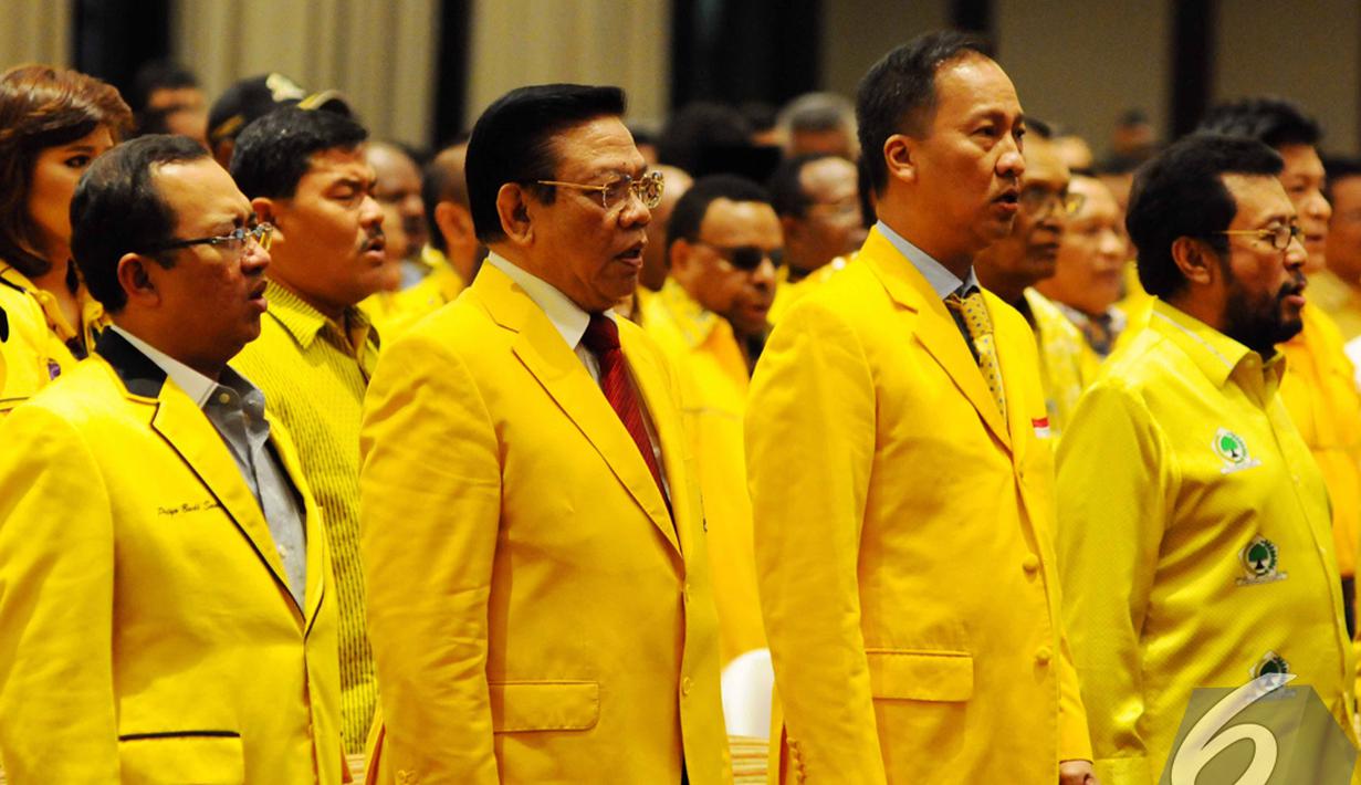 Priyo Budi Santoso, Agung Laksono dan Agus Gumiwang saat menghadiri Munas ke-IX Partai Golkar, Jakarta, Sabtu (6/12/2014). (Liputan6.com/Andrian M Tunay)