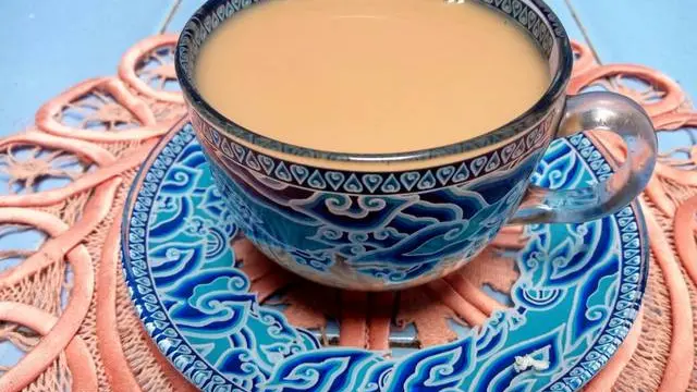 ilustrasi tips membuat teh tarik anti gagal yang bisa membantu menghidrasi tubuh/cookpad.com