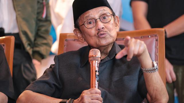 Habibie Dan Kisah Bunga Yang Ditolak Soeharto News Liputan6 Com