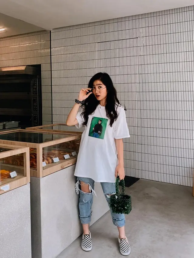 6 Potret Terbaru Febby Rastanty dengan Rambut Pendek, Makin Fresh