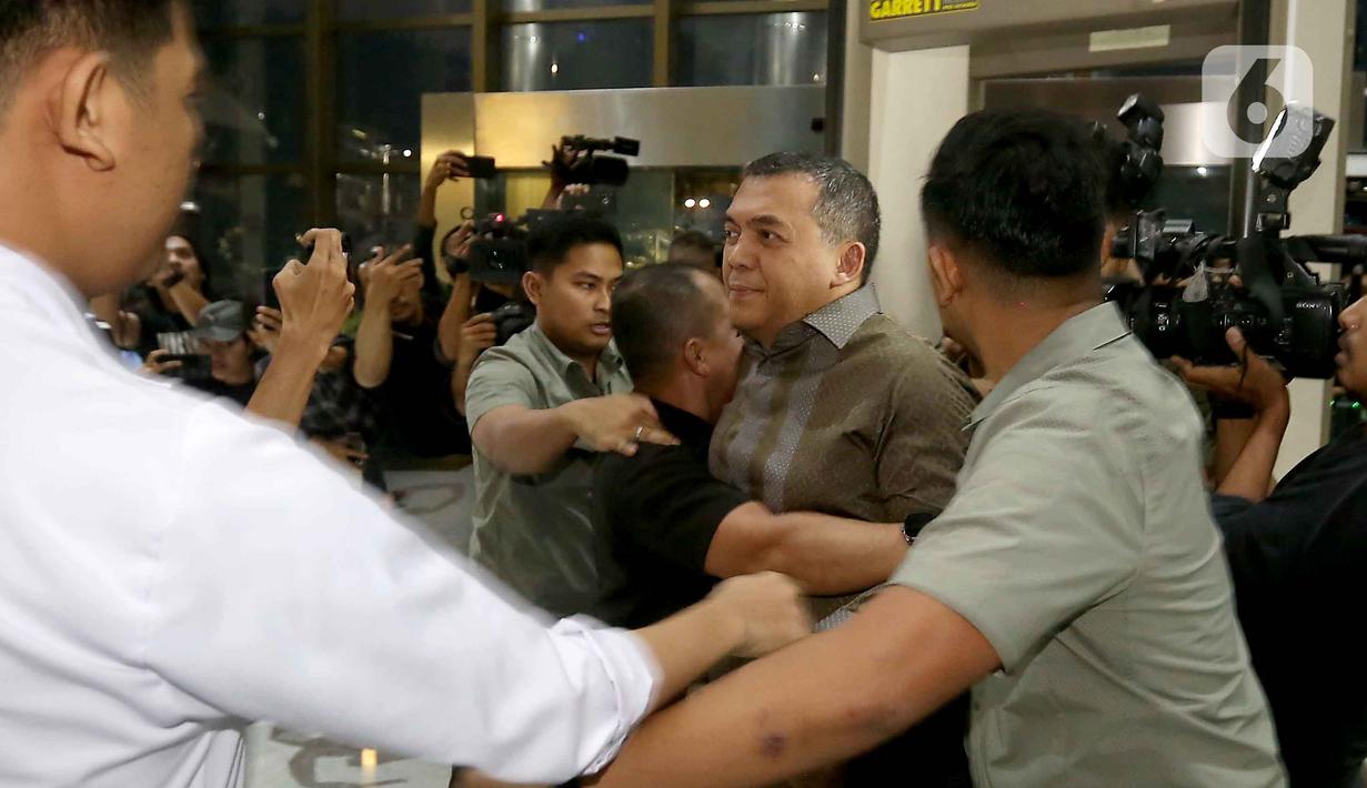 Wakil Menteri Imigrasi dan Pemasyarakatan, Silmy Karim (tengah) saat tiba di Gedung Merah Putih Komisi Pemberantasan Korupsi (KPK), Jakarta, Rabu (3/6/2026). (Liputan6.com/Helmi Fithriansyah)