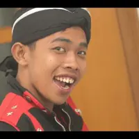 Pernah menjadi Office Boy, Dede Kusnandar kini jadi aktor layar lebar.