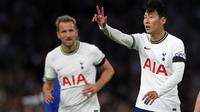 Son Heung-min kini telah mencetak hattrick sebanyak tiga kali di Liga Inggris. Torehan yang sama dengan Cristiano Ronaldo. (AFP/Isabel Infantes)