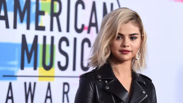 Selena Gomez di American Music Awards 2017