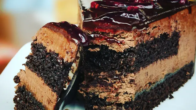 Ilustrasi kue ulang tahun cokelat | Abhinav Goswami dari Pexels