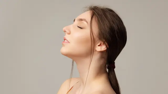 Ilustrasi low ponytail kuncir kuda