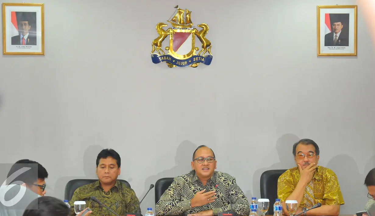 Kadin dan Apindo menggelar konferensi pers terkait rencana Aksi 2 Desember di Jakarta, Selasa (29/11). Pelaku usaha meminta aksi unjuk rasa berjalan tertib dan tidak mengganggu kegiatan usaha. (Liputan6.com/Angga Yuniar)