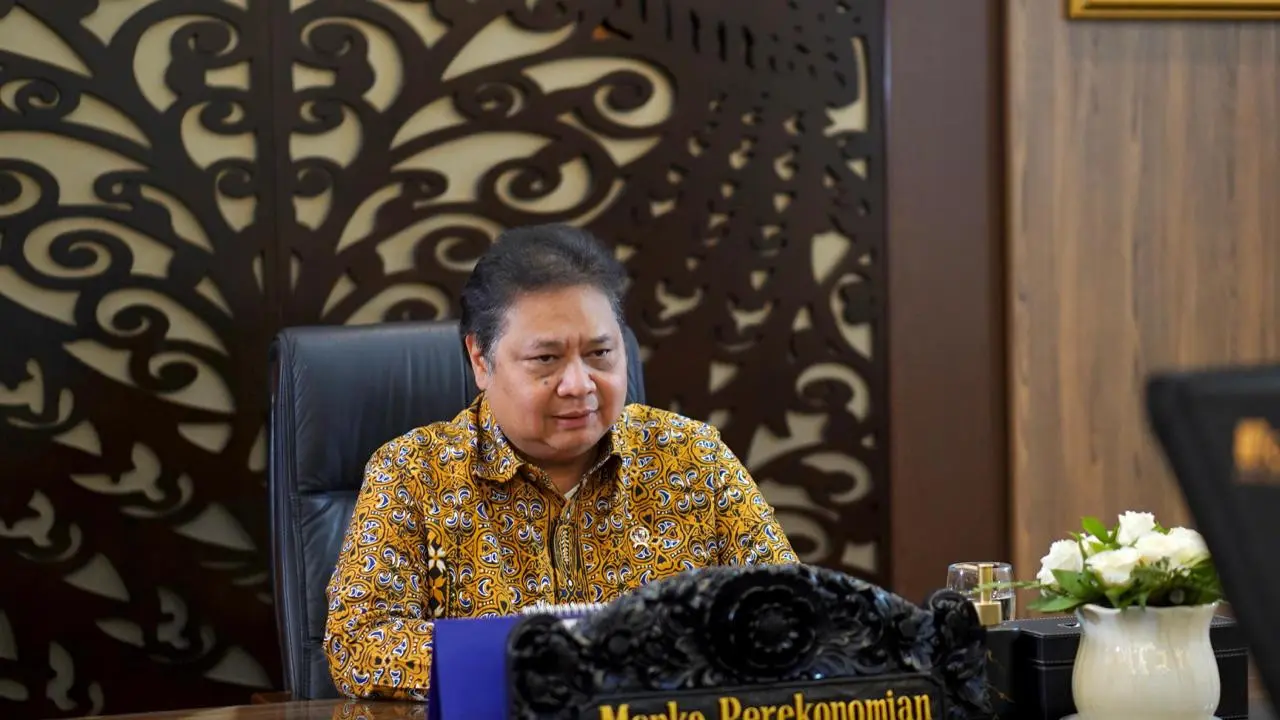 Menteri Koordinator Bidang Perekonomian Airlangga Hartarto dalam acara The Iconomics Media Business Forum & Awarding: Indonesia Business Innovation Forum 2024, Selasa (20/2/2024). (Foto: Kemenko Bidang Perekonomian)