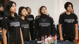 Pemain Timnas voli putri Indonesia saat upacara pelepasan di Padepokan Voli Jenderal Polisi Kunarto, Sentul, Jawa Barat, Selasa (2/6/2026). (Bola.com/Abdul Aziz)