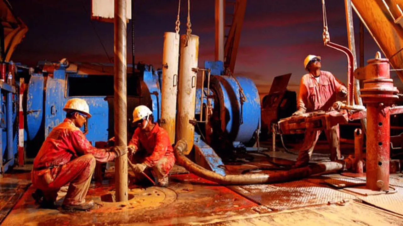 Kementerian Energi dan Sumber Daya Mineral (ESDM) melelang 15 Wilayah Kerja atau blok Minyak dan Gas Bumi (WK Migas) baru. 