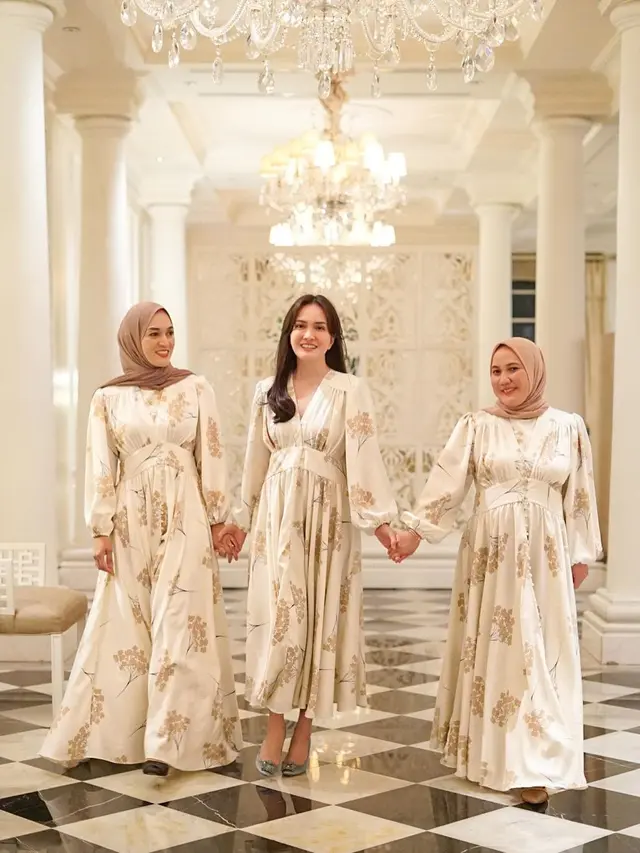 10 Potret Shandy Aulia dengan Keluarga, Tetap Kompak Meski Beda Agama