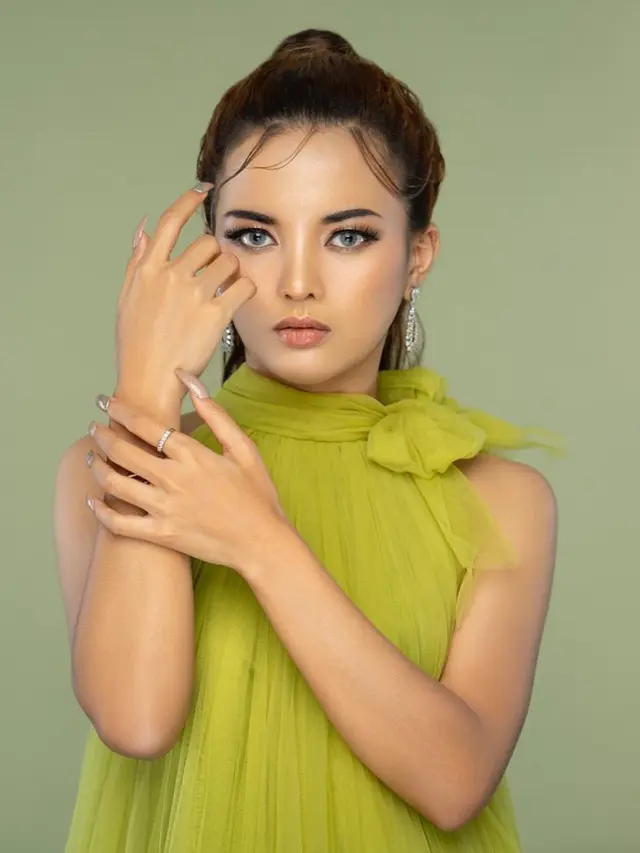 6 Potret Intan Permata, Selebgram yang Tengah Jadi Sorotan