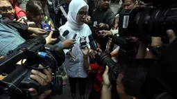 Iti Octavia Jayabaya diperiksa sebagai saksi bagi mantan kandidat dalam Pilkada Lebak 2013, Amir Hamzah dan Kasmin yang dijerat sebagai tersangka, Jakarta, (21/10/14). (Liputan6.com/Panji Diksana)