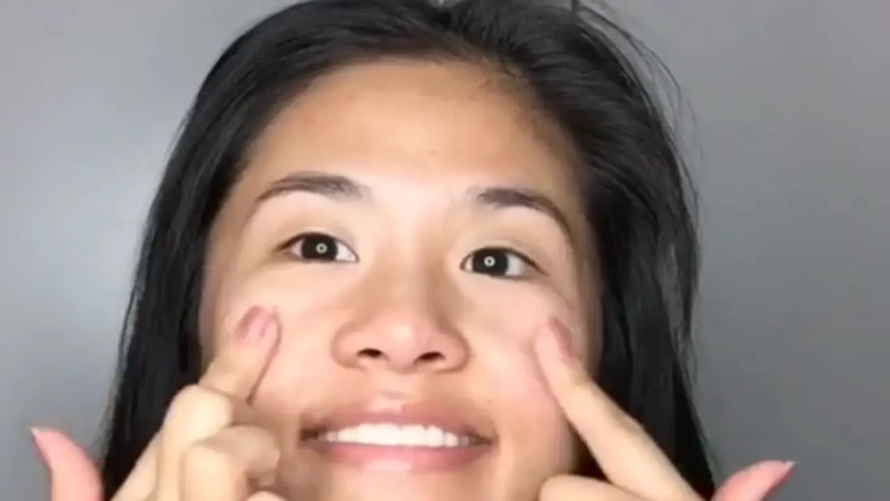 Gemas! Tutorial Makeup Ini Kocak Tapi Hasilnya Jadi Cantik