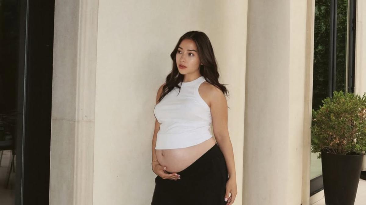 6 Potret Nikita Willy Tampil Stylish Saat Hamil Anak Kedua, Bukti Bumil Juga Bisa Kece