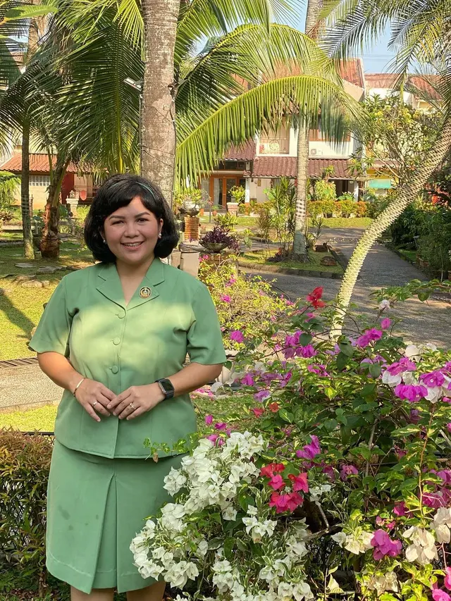 Jadi Istri Perwira TNI, Ini 6 Potret Joy Tobing Pakai Baju Persit