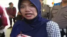 Setelah dinyatakan lulus dan mendapatkan SIM, para penyandang tuna rungu ini menyambut dengan suka cita.