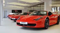 Standar garansi empat tahun Ferrari pada mobil baru sekarang dapat bertambah sampai lima tahun dan tidak membatasi pada jarak tempuh.
